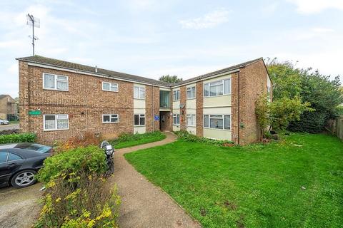 2 bedroom flat for sale, Byfleet,  Surrey,  KT14