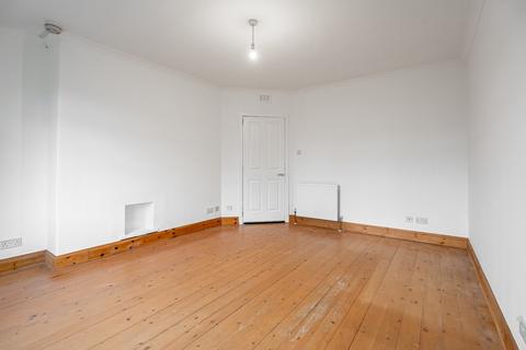 2 bedroom flat to rent, Cornton Road, Bridge Of Allan, Stirling, FK9 4DB