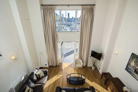 3 bedroom flat for sale, Sweden Gate, London SE16