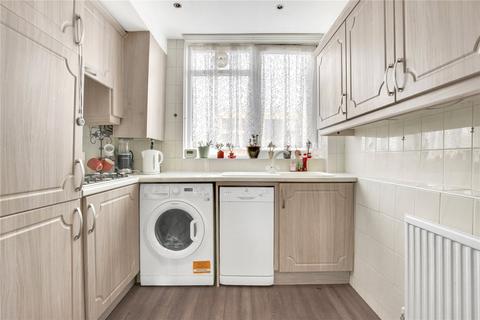 2 bedroom maisonette for sale, Yates House, Roberta Street, London, E2