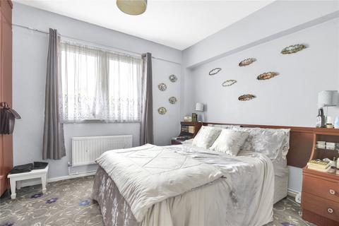 2 bedroom maisonette for sale, Yates House, Roberta Street, London, E2