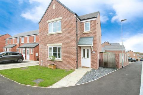 3 bedroom detached house for sale, Averill Way, Leeds LS25