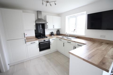 3 bedroom detached house for sale, Averill Way, Leeds LS25