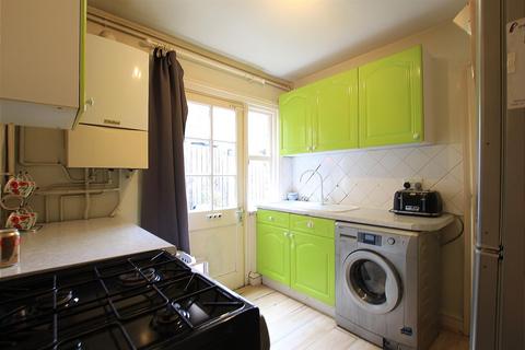 2 bedroom terraced house for sale, Seaton Road, Twickenham TW2