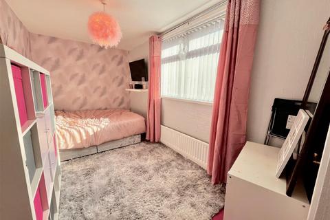 15 Derwent Crescent, Swalwell, Newcastle Upon Tyne, NE16 3HX