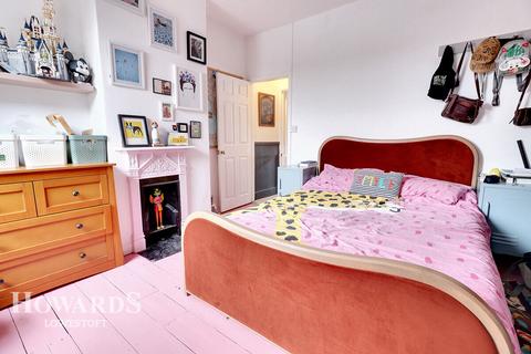 27 Maidstone Road, Lowestoft, NR32 2AY