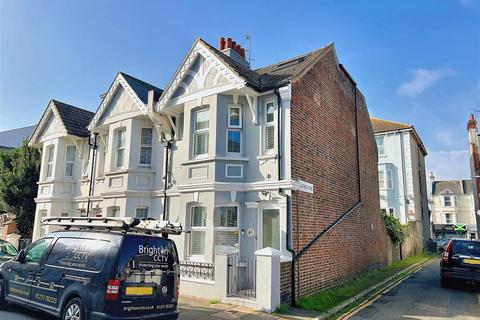 3 bedroom end of terrace house for sale, Marine Road, Eastbourne