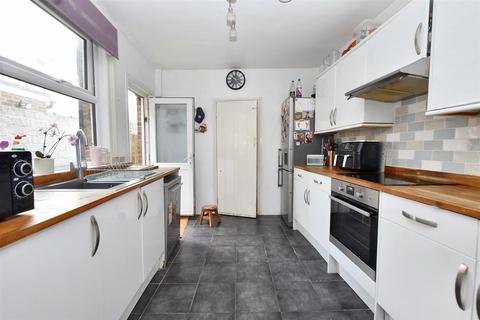 3 bedroom end of terrace house for sale, Marine Road, Eastbourne