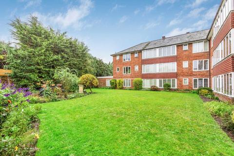 1 bedroom flat for sale, Weston Green Road, Thames Ditton KT7