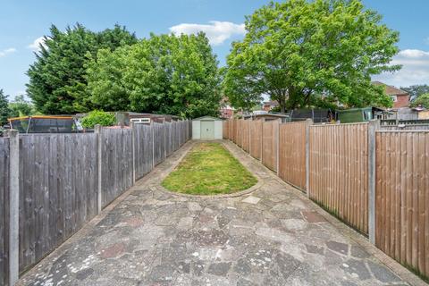 3 bedroom semi-detached bungalow to rent, St Marys Road, Harefield UB9