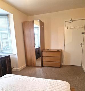 4 bedroom end of terrace house to rent, Kings Hedges Road, Cambridge