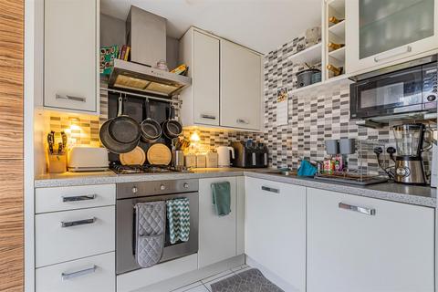 185 Bartley Wilson Way, Canton, Cardiff, CF11 8EP