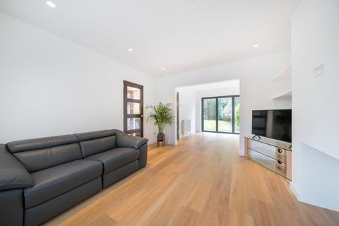 8 Princes Close, Teddington, TW11 0RX