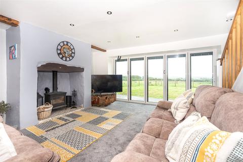 3 bedroom detached house for sale, Newborough, Llanfairpwll, Isle of Anglesey, LL61