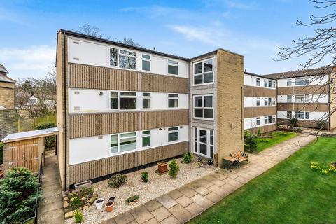 2 bedroom flat for sale, Queens Road, Harrogate, North Yorkshire, HG2