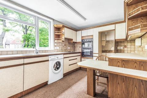 2 bedroom flat for sale, Queens Road, Harrogate, North Yorkshire, HG2