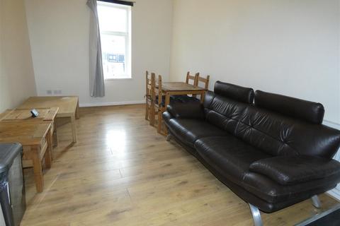 2 bedroom flat to rent, Shields Road Newcastle upon