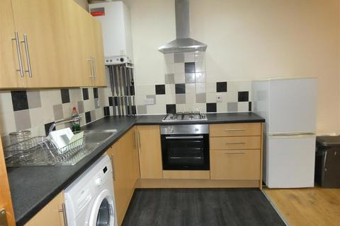 2 bedroom flat to rent, Shields Road Newcastle upon