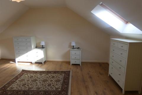 2 bedroom flat to rent, Shields Road Newcastle upon