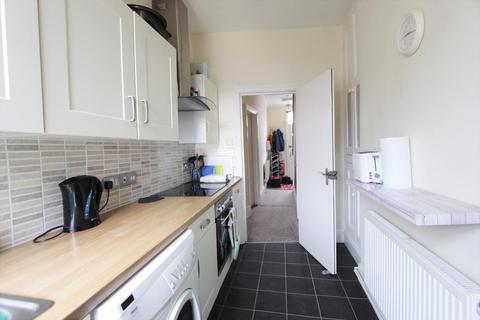 5 bedroom house to rent, Cowlishaw Road, Sheffield