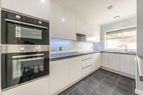 4 bedroom house to rent, Holland Villas Road, London W14