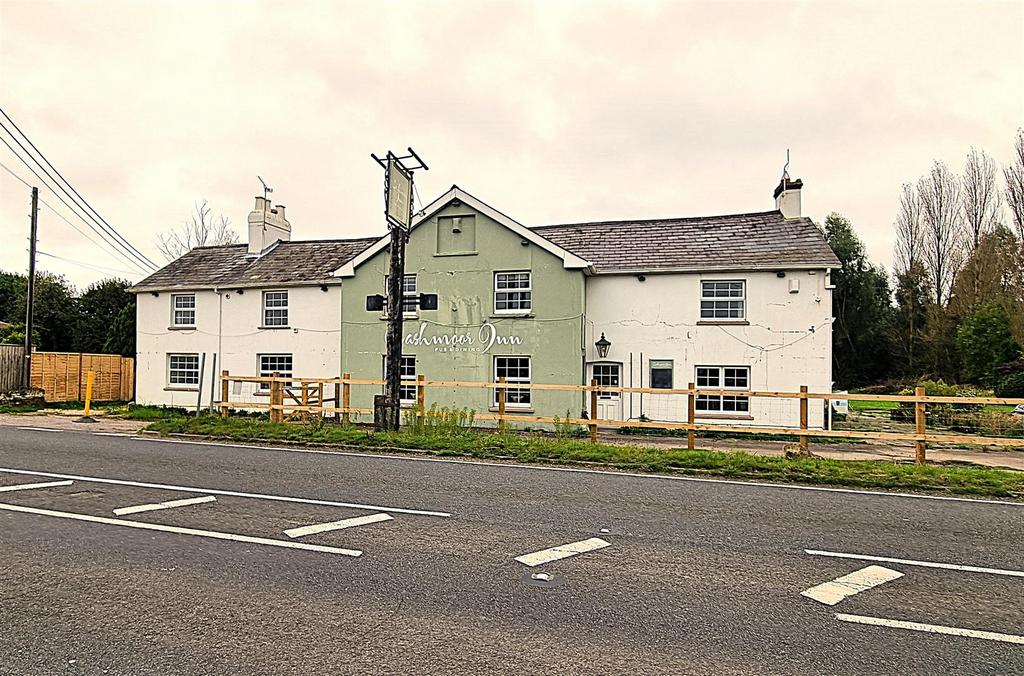 Cashmoor Inn - Front.jpg