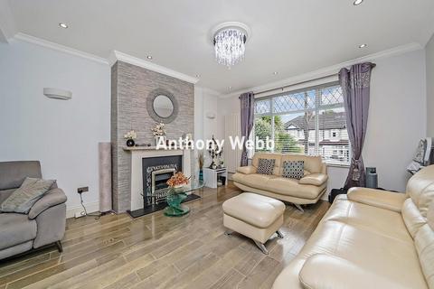 4 bedroom terraced house for sale, Ecclesbourne Gardens, Palmers Green, N13