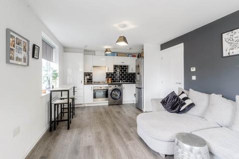 2 bedroom apartment for sale, Cicero Cr, Milton Keynes MK11