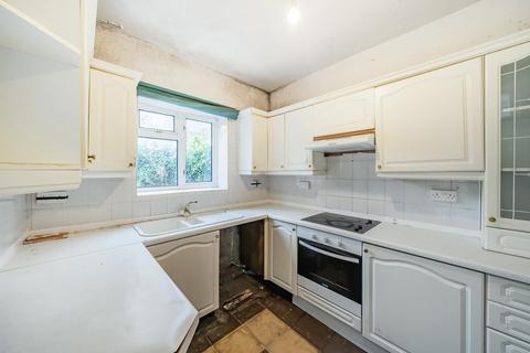 3 bedroom end of terrace house for sale, New Street, Pudsey, West Yorkshire, LS28