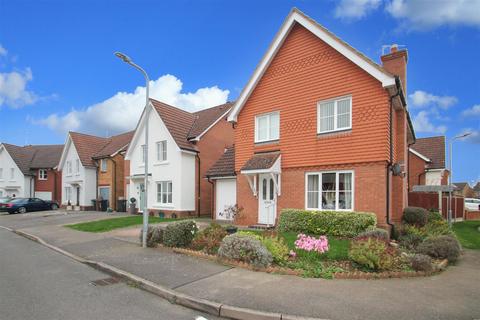 3 bedroom detached house for sale, Hever Close, Thrapston NN14