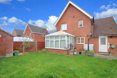 3 bedroom detached house for sale, Hever Close, Thrapston NN14