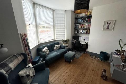 2 bedroom flat for sale, Belper Road, Derby DE1