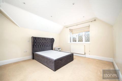 5 bedroom detached house to rent, Goodyers Avenue, Radlett, Hertfordshire, WD7