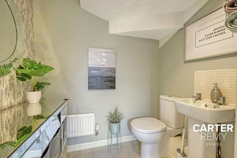 24 Lapwin Close, East Tilbury, Tilbury, RM18 8FH