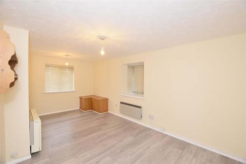 2 bedroom flat for sale, Vicars Bridge Close, Wembley, Middlesex