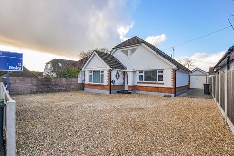 4 bedroom chalet for sale, Hayes Close, Wimborne, BH21