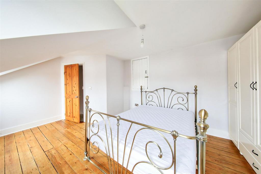 280a earlsfield road bed1.jpg