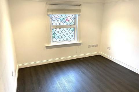 Serviced office to rent, High Road, Loughton