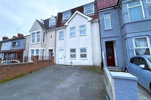 2 bedroom flat for sale, Napier Road, Gillingham