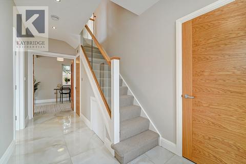 9 Cudas Close, Epsom, KT19 0QF