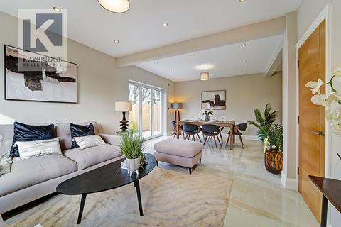 9 Cudas Close, Epsom, KT19 0QF