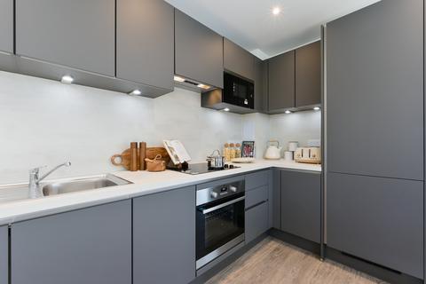 2 bedroom flat to rent, Flat 1, Andrewes House, 17, Wolff House, Ridgeway Views, London, NW7 NW7