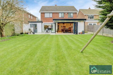 4 bedroom detached house for sale, Clay Avenue, St. Nicolas Park, Nuneaton