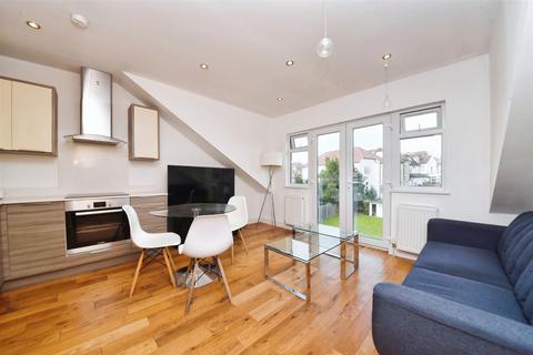 2 bedroom flat to rent, Vivian Avenue, Hendon