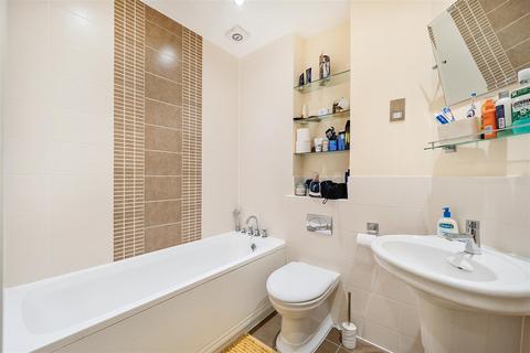 Flat 5, Long Orchards Copthill Lane, Kingswood, Tadworth, KT20 6HN