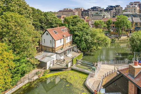 Boatmens Institute The Butts, Brentford, TW8 8BL