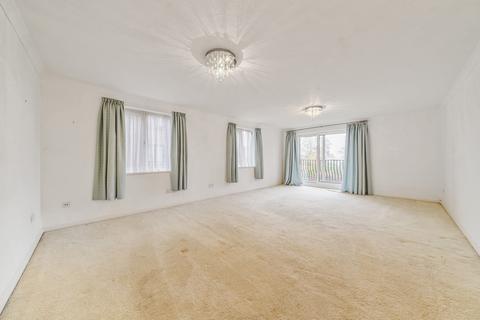 2 bedroom flat for sale, Landscape Road, Warlingham CR6