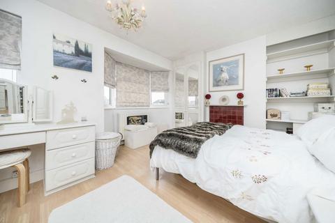 3 bedroom terraced house for sale, Evelyn Crescent, Sunbury-On-Thames TW16