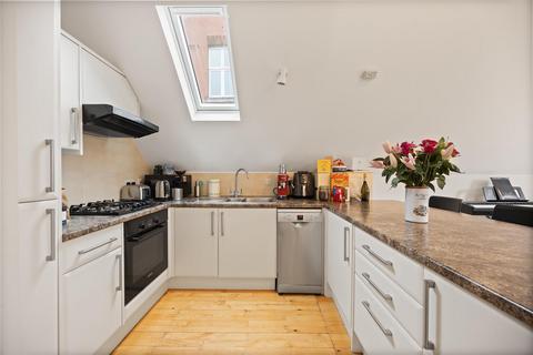 1 bedroom flat for sale, Woodchurch Road, South Hampstead NW6