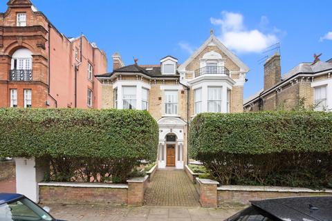 1 bedroom flat for sale, Woodchurch Road, South Hampstead NW6